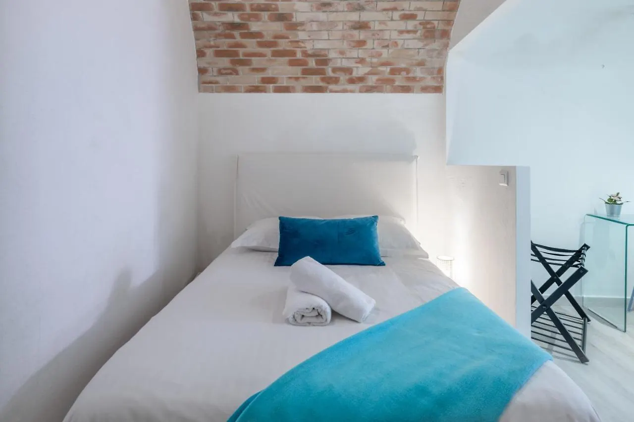 Le Seize, Cosy Studio Au Coeur De La Vieille Ville De Menton Apartmán